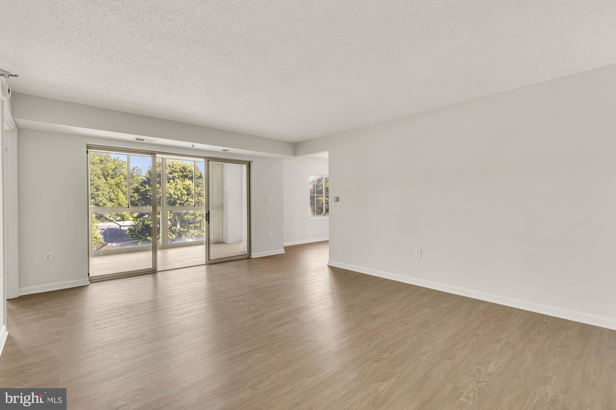 LEISURE WORLD - Residential