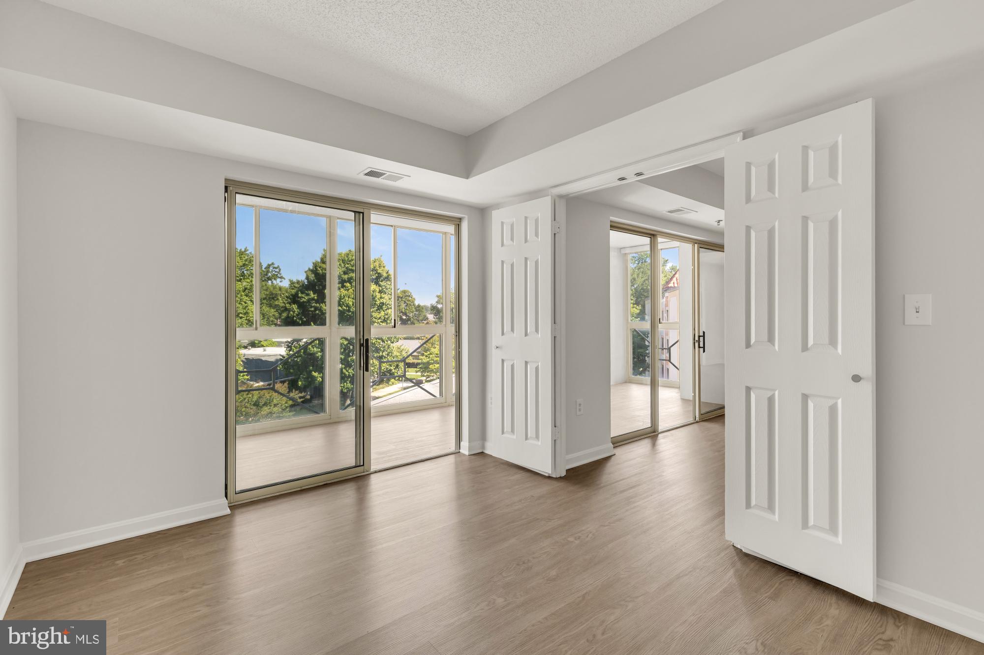 LEISURE WORLD - Residential