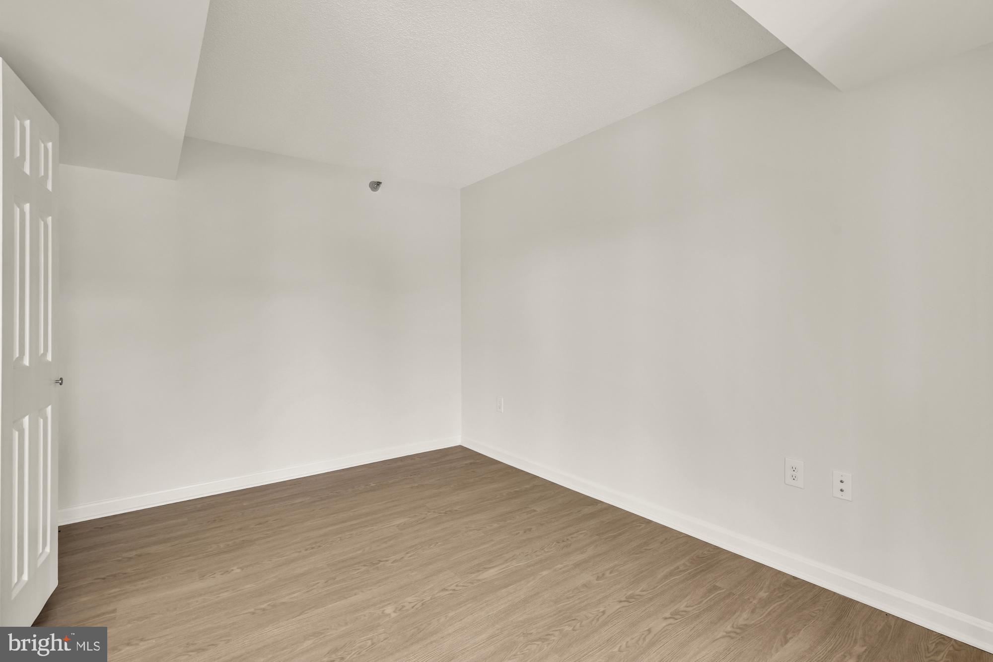 LEISURE WORLD - Residential