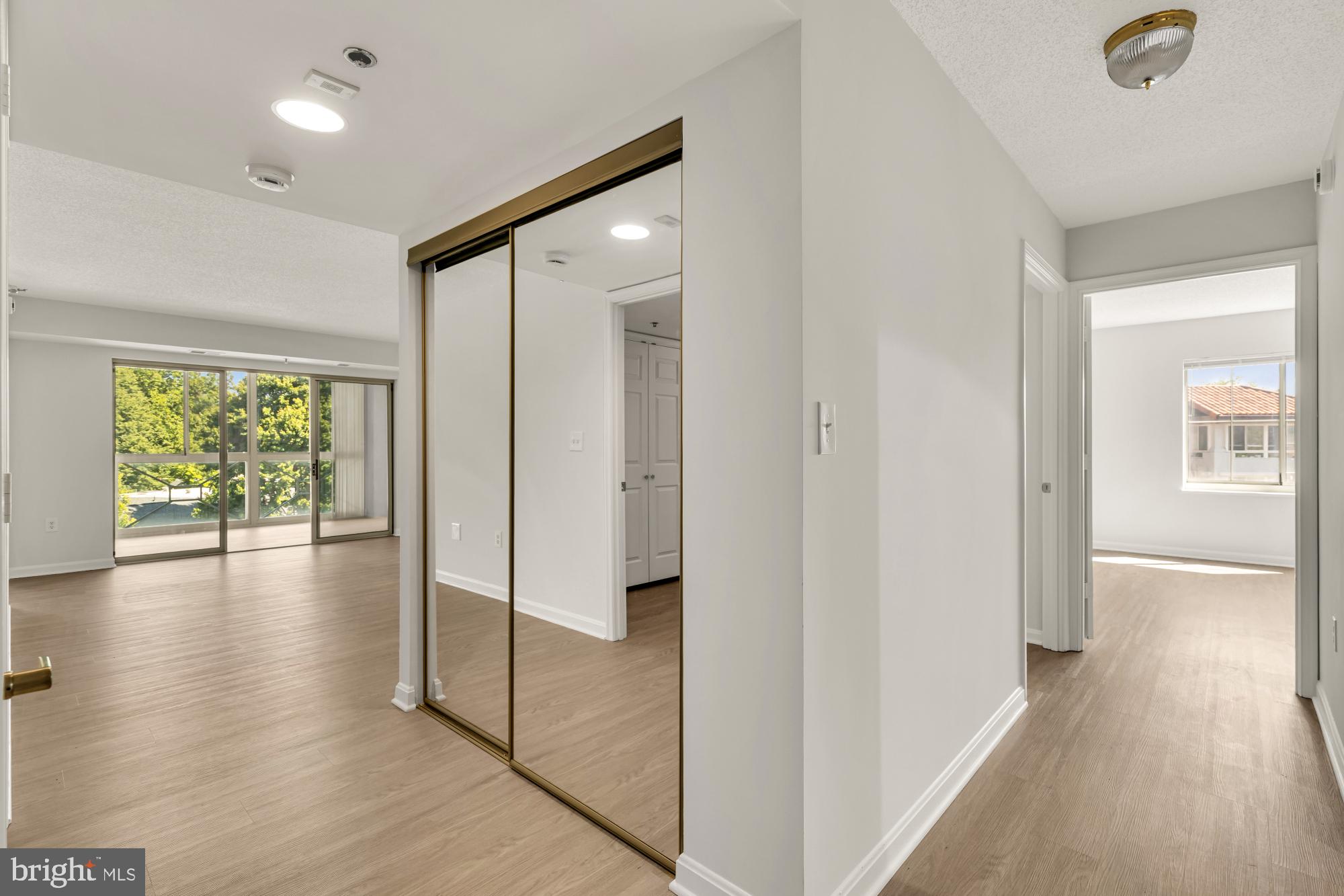 LEISURE WORLD - Residential