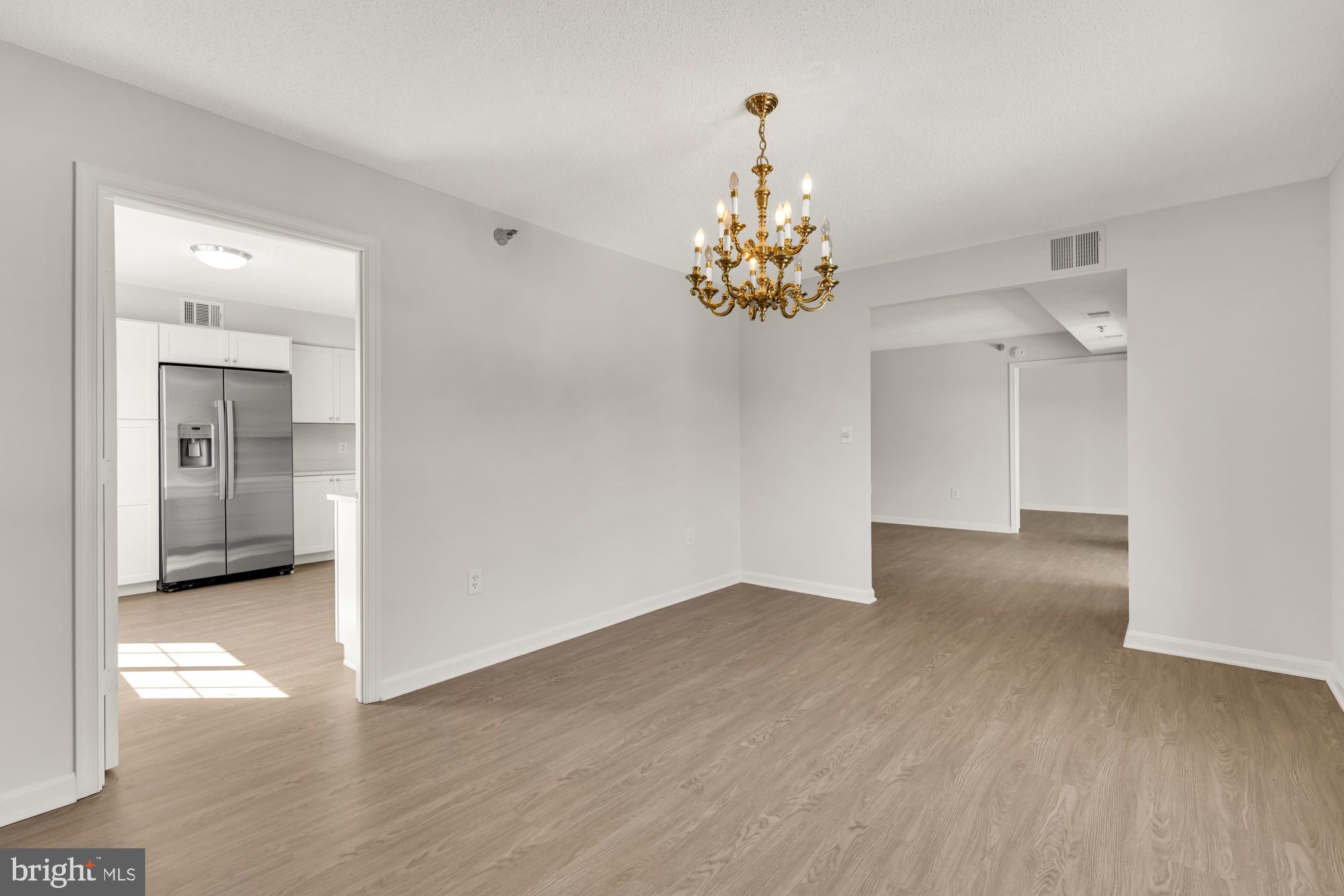 LEISURE WORLD - Residential
