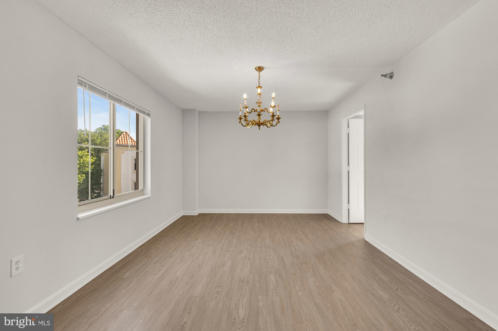 LEISURE WORLD - Residential