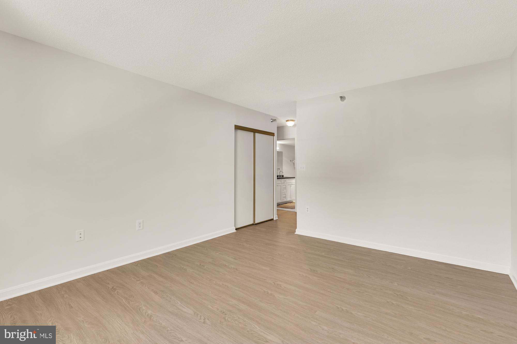 LEISURE WORLD - Residential
