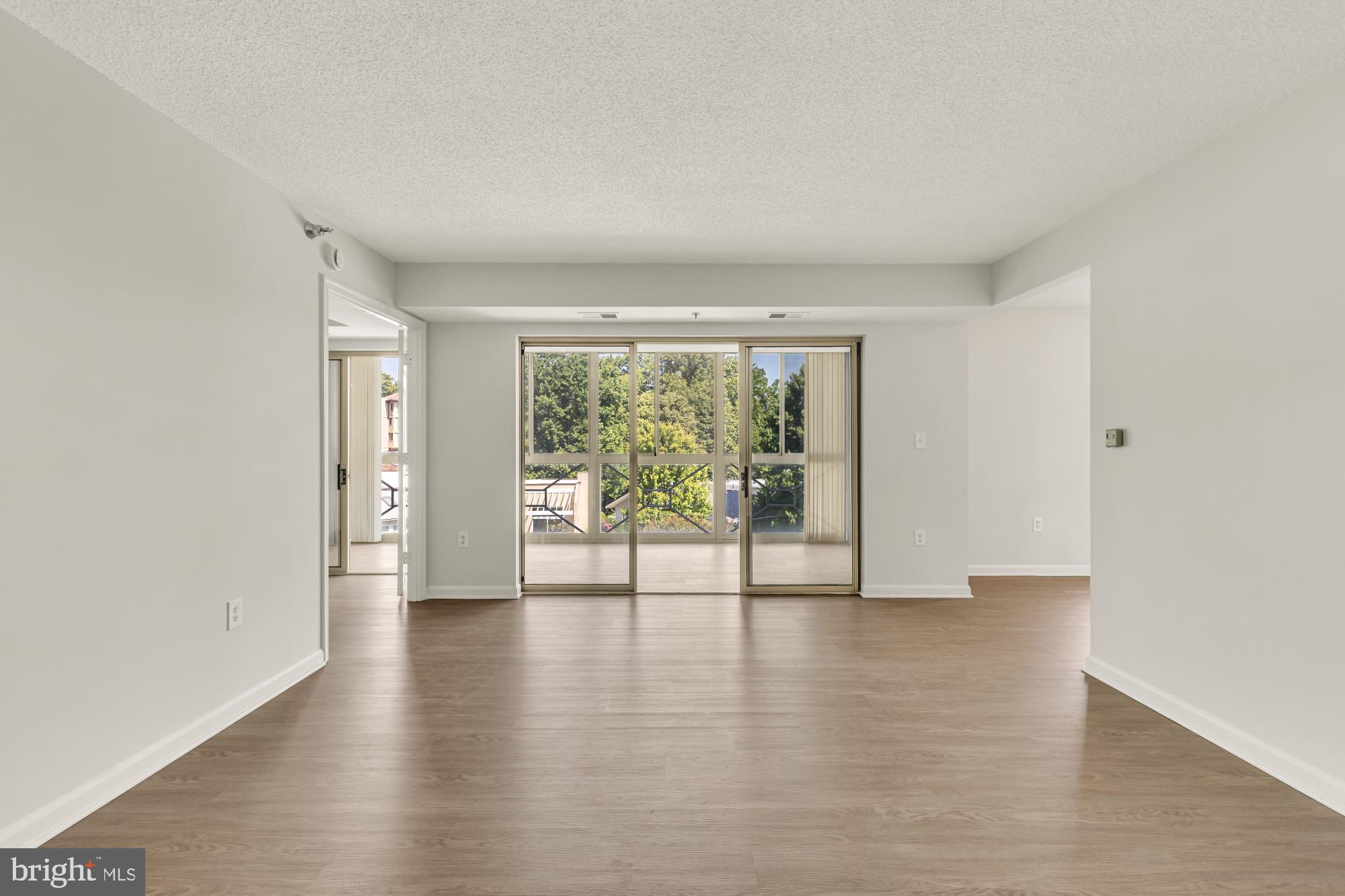 LEISURE WORLD - Residential