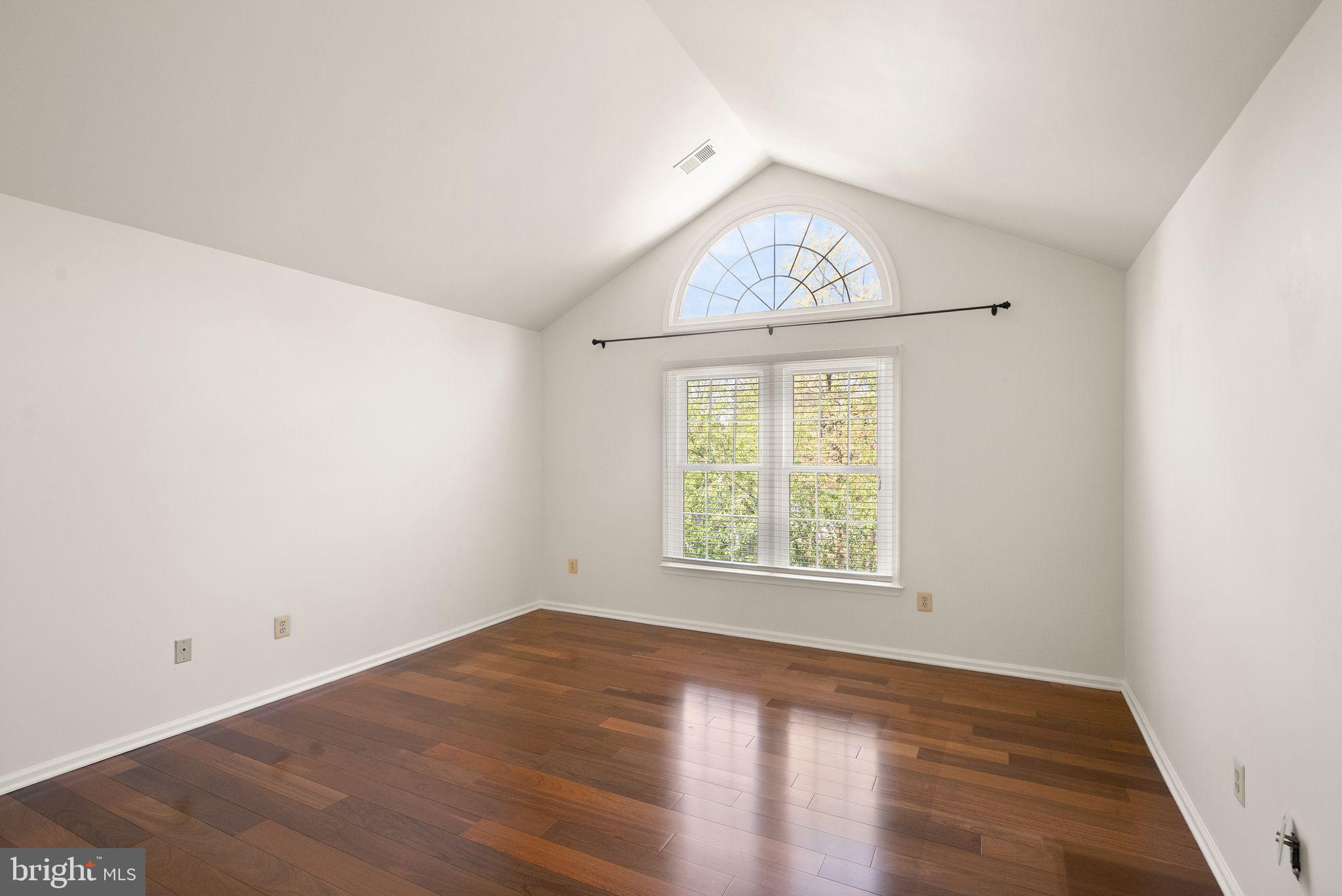 GRAND HAMPTONS - Residential