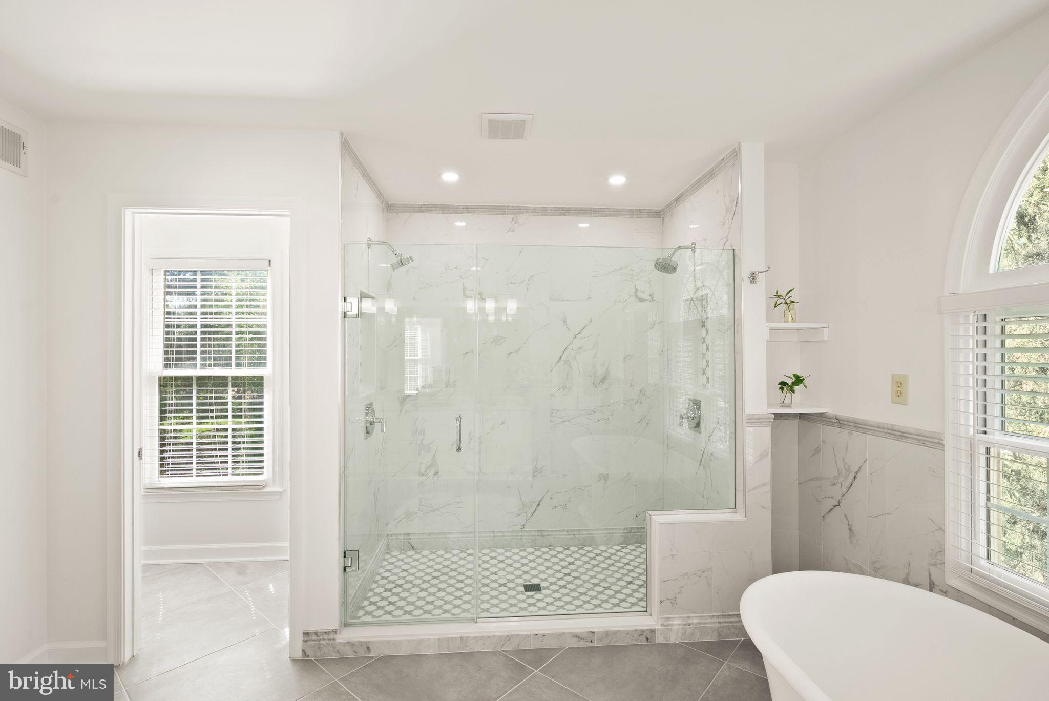 GRAND HAMPTONS - Residential