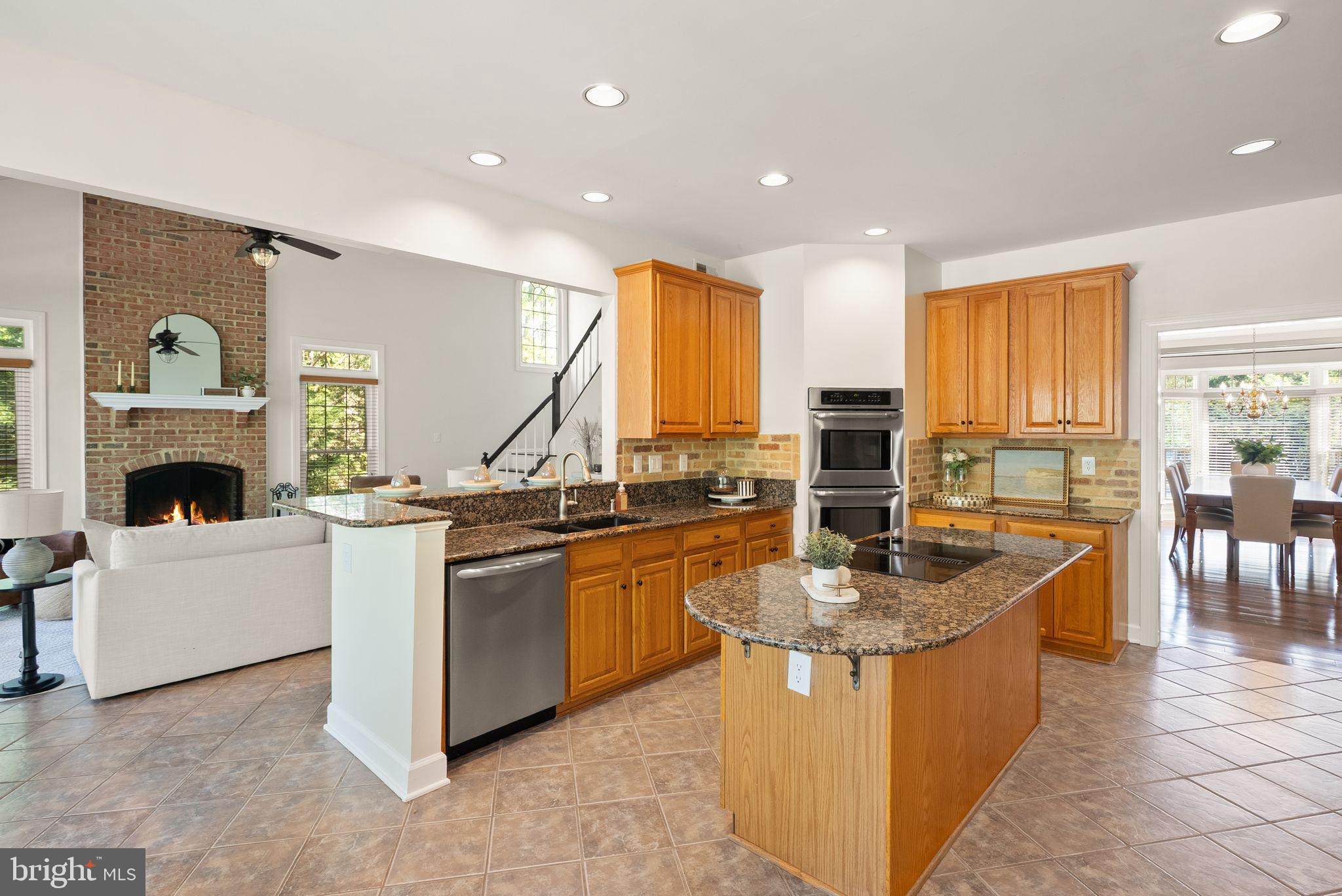 GRAND HAMPTONS - Residential