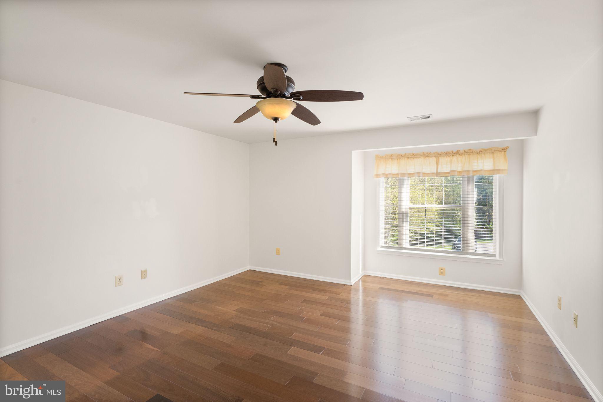 GRAND HAMPTONS - Residential