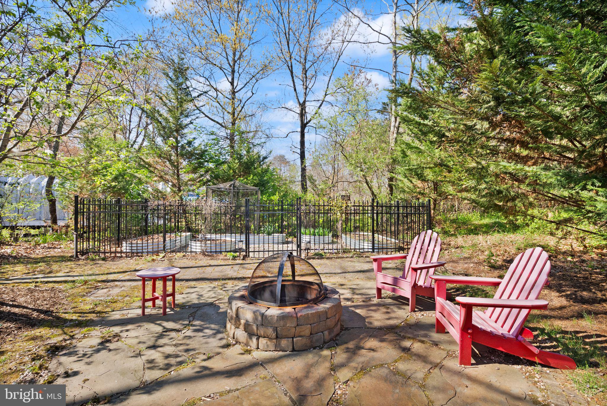 GRAND HAMPTONS - Residential