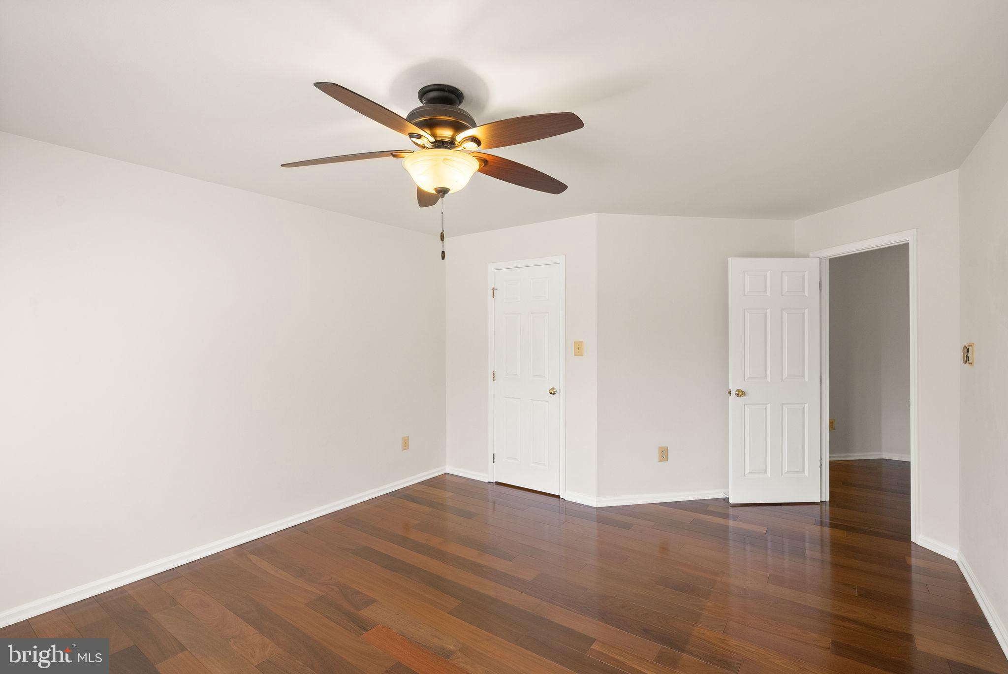 GRAND HAMPTONS - Residential