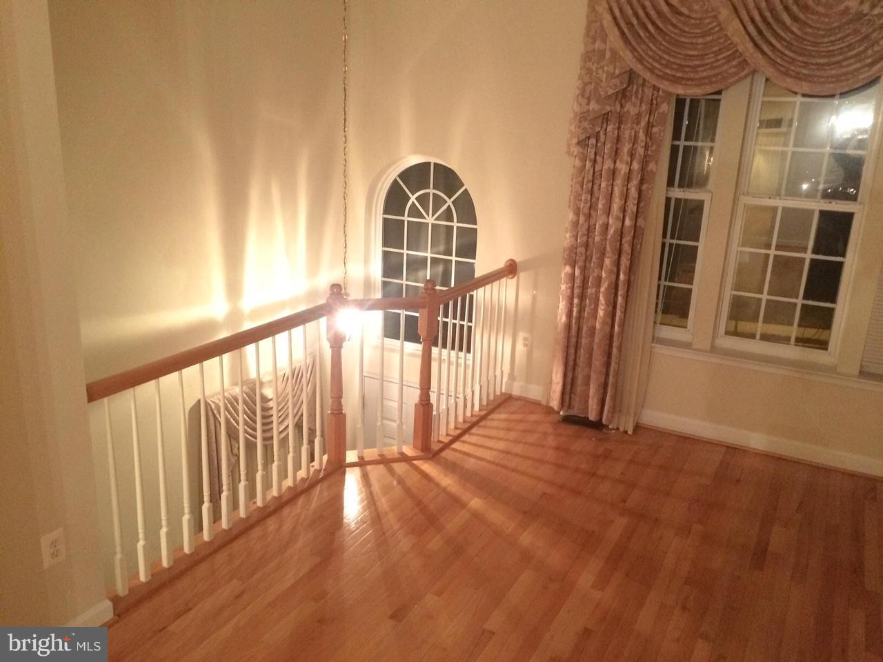 RUSSETT - Residential