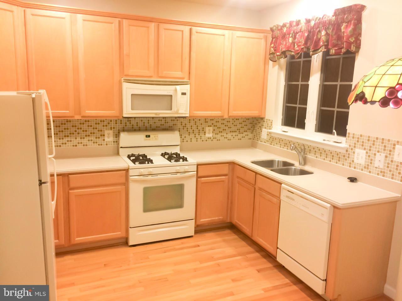 RUSSETT - Residential