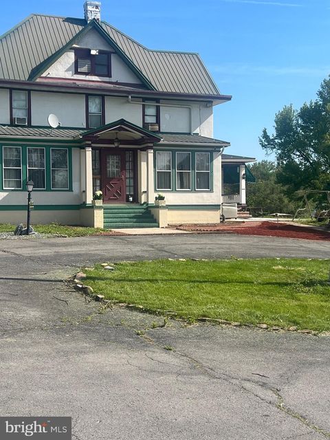 2 BLUE HILL ROAD HANCOCK MD 21750