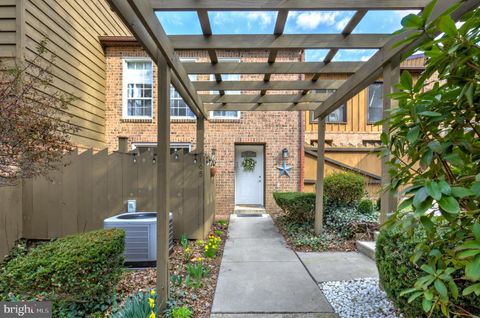 165 OAKMONT COURT READING PA 19607