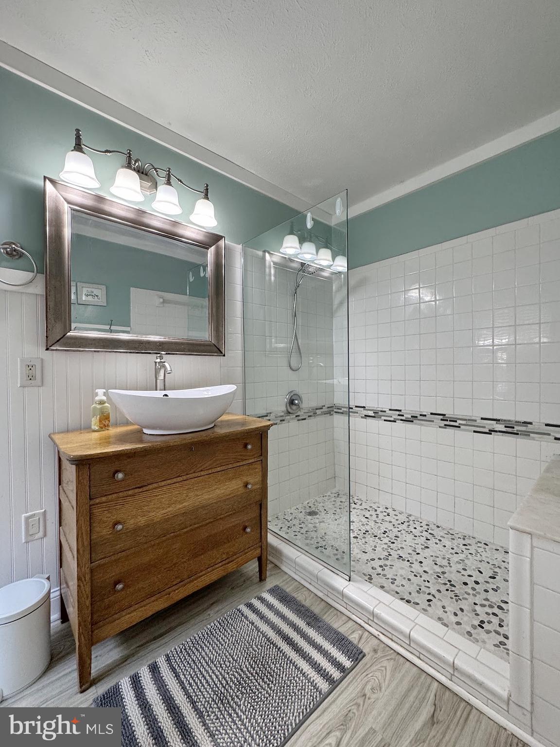 COBB ISLAND - Residential