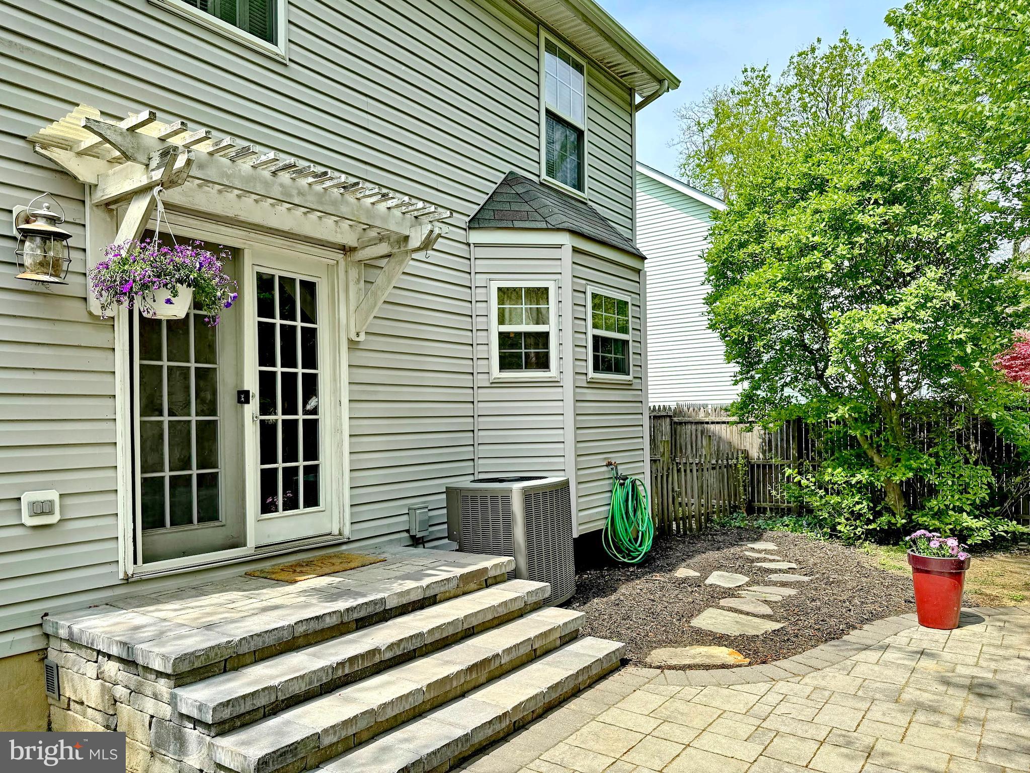 COBB ISLAND - Residential