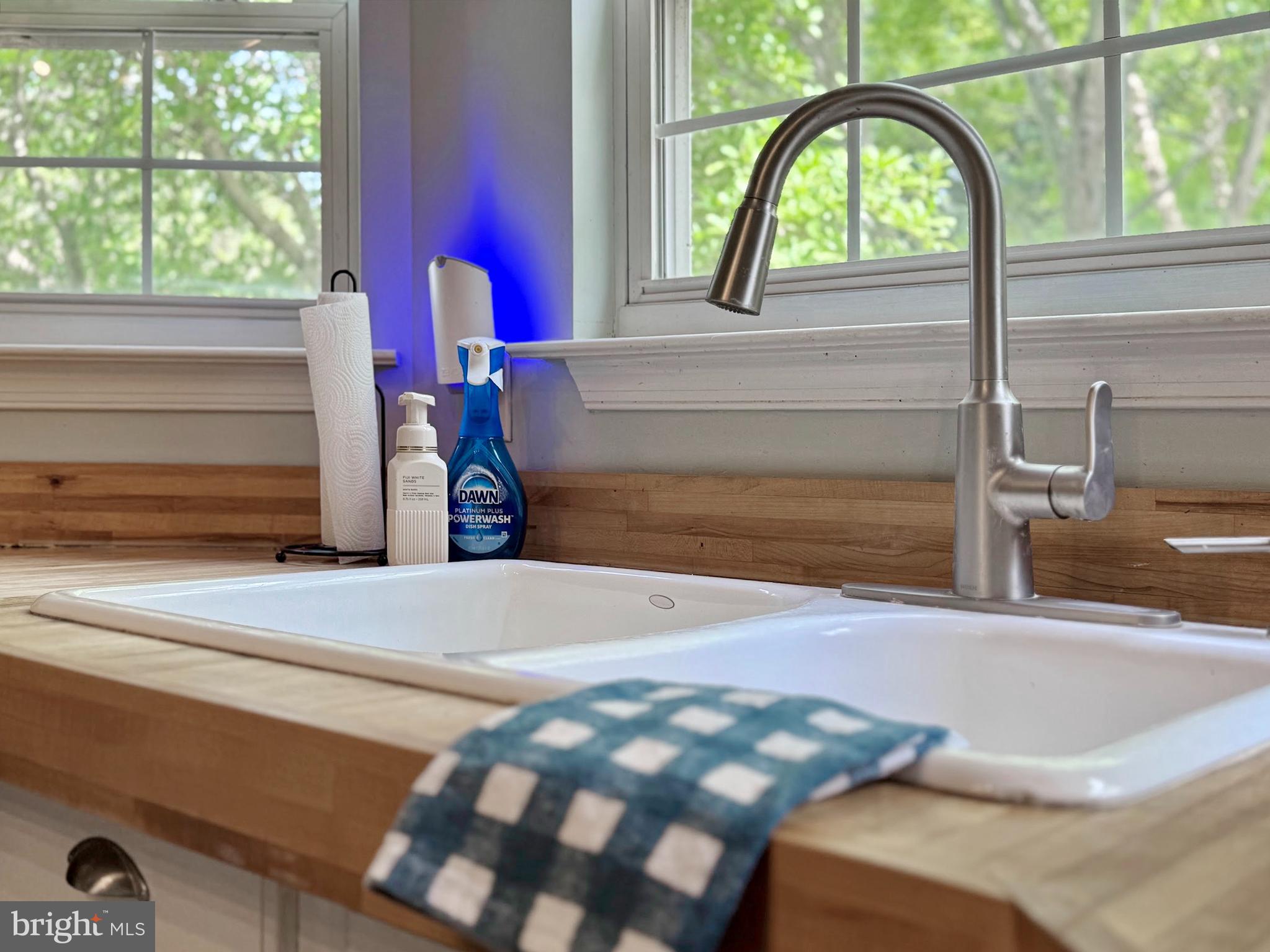 COBB ISLAND - Residential