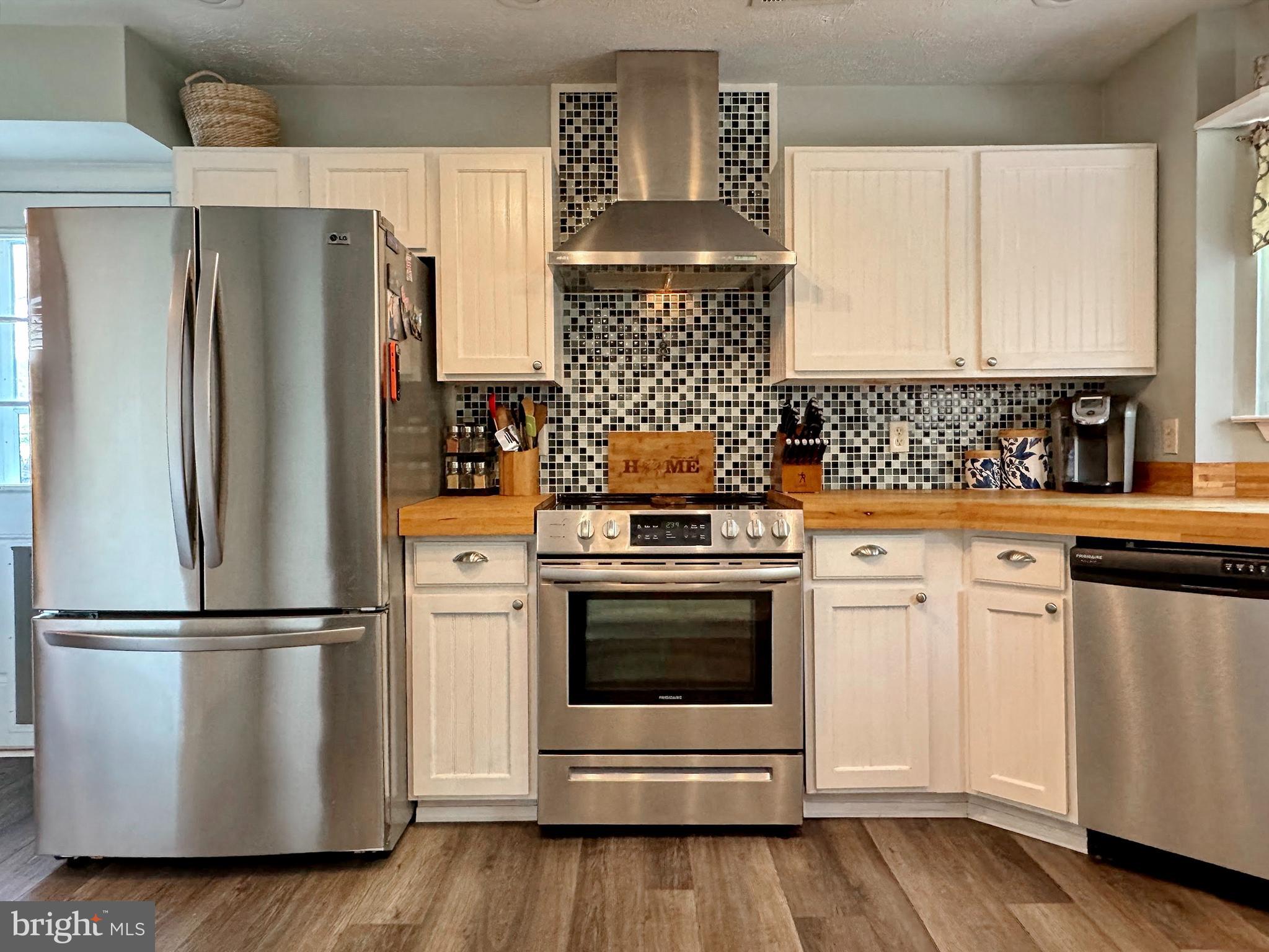 COBB ISLAND - Residential