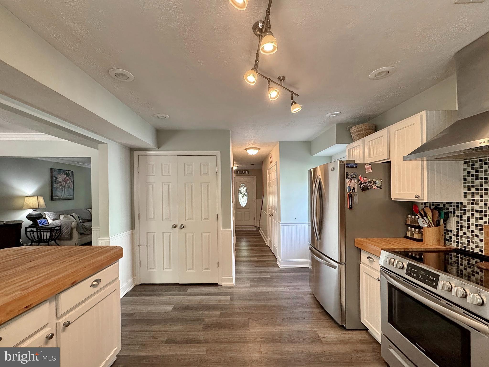 COBB ISLAND - Residential