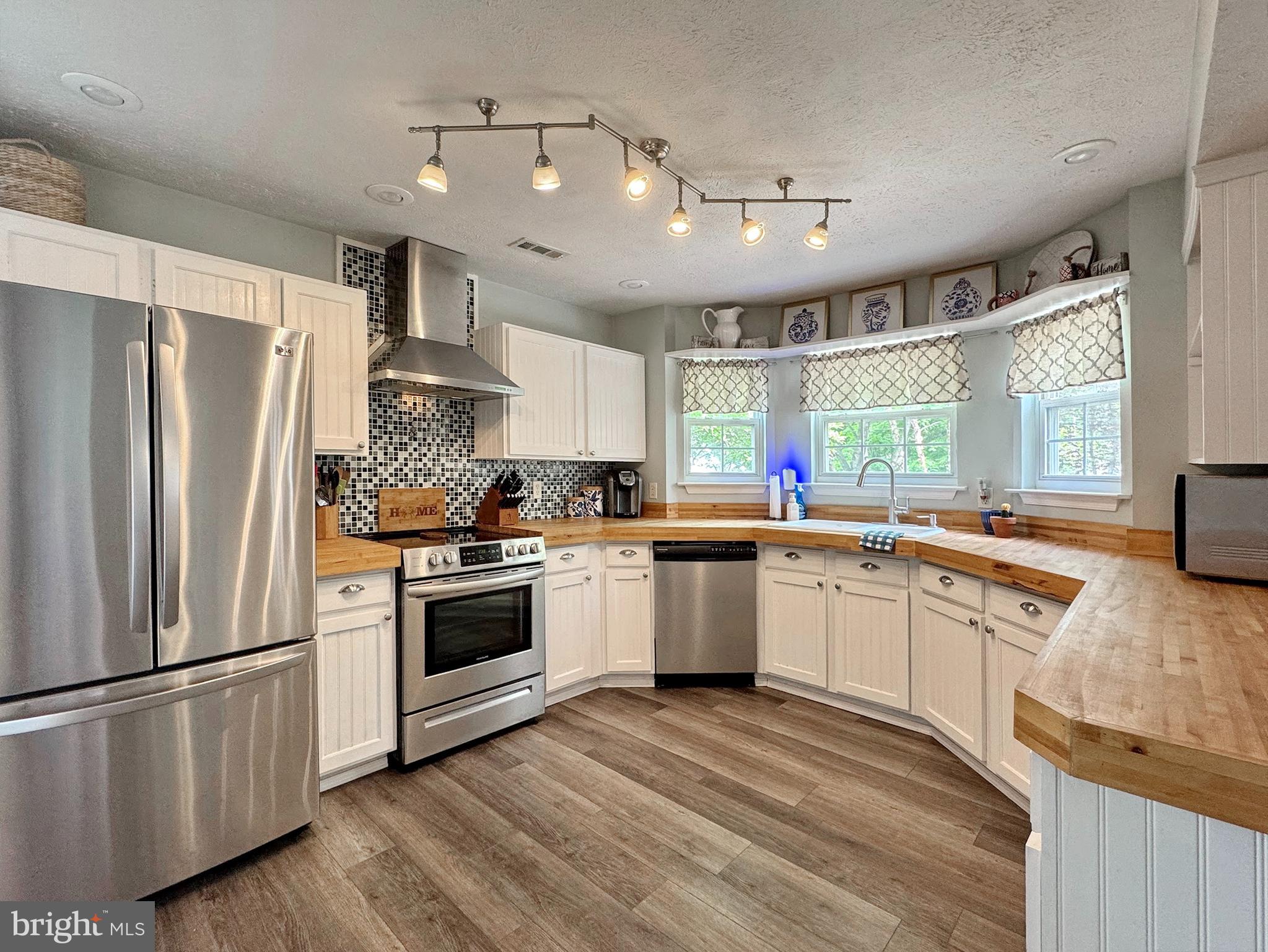 COBB ISLAND - Residential