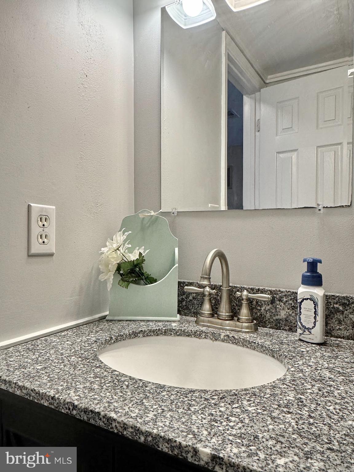 COBB ISLAND - Residential