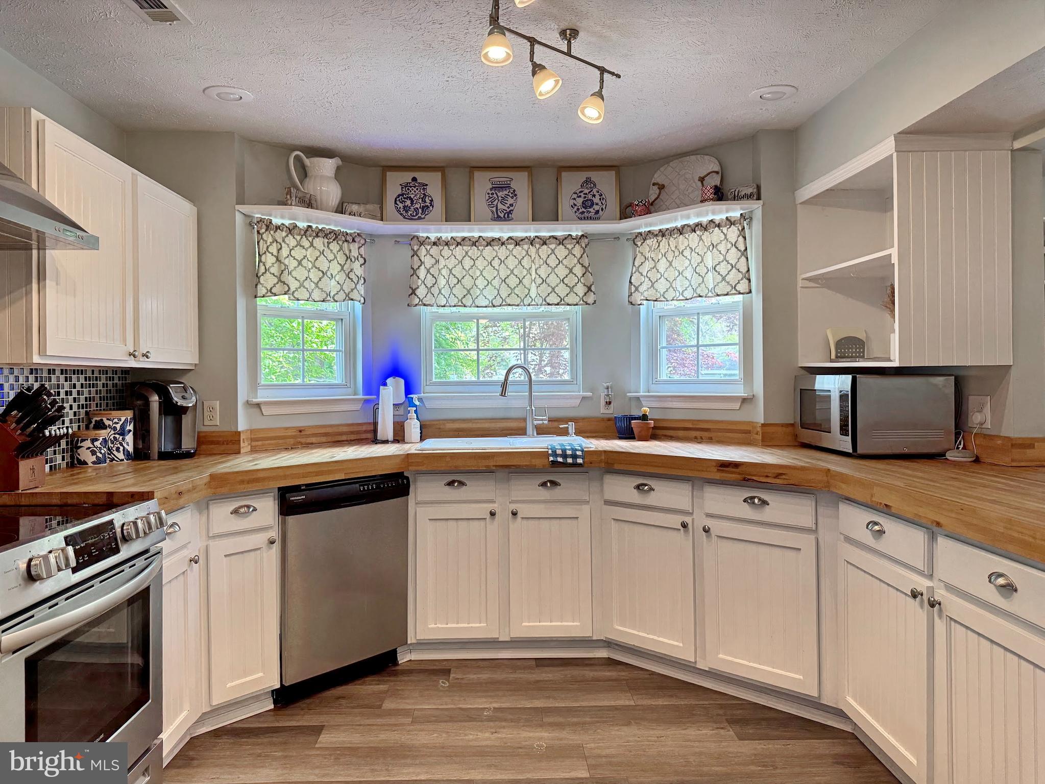 COBB ISLAND - Residential