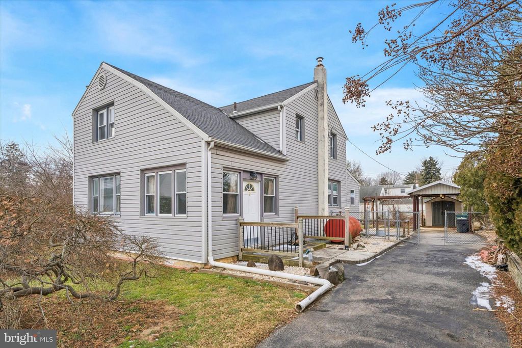 Photo of 291 Roberts Avenue, CONSHOHOCKEN, PA 19428 (MLS # PAMC2162834)