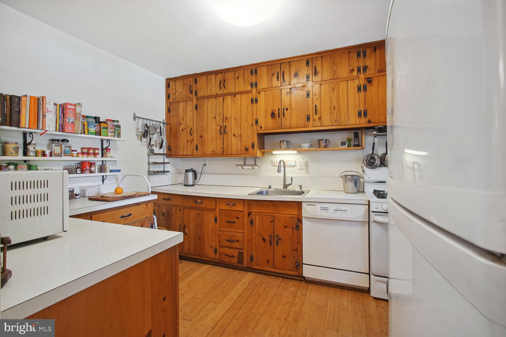 ADELPHI - Residential