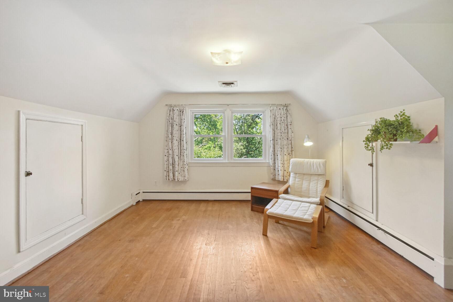 ADELPHI - Residential