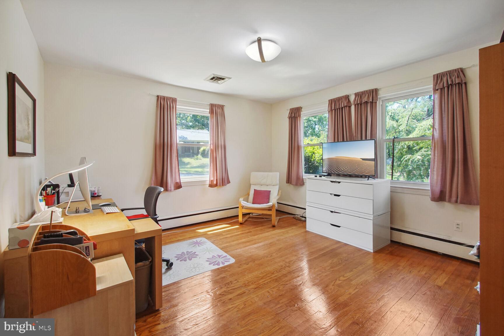 ADELPHI - Residential