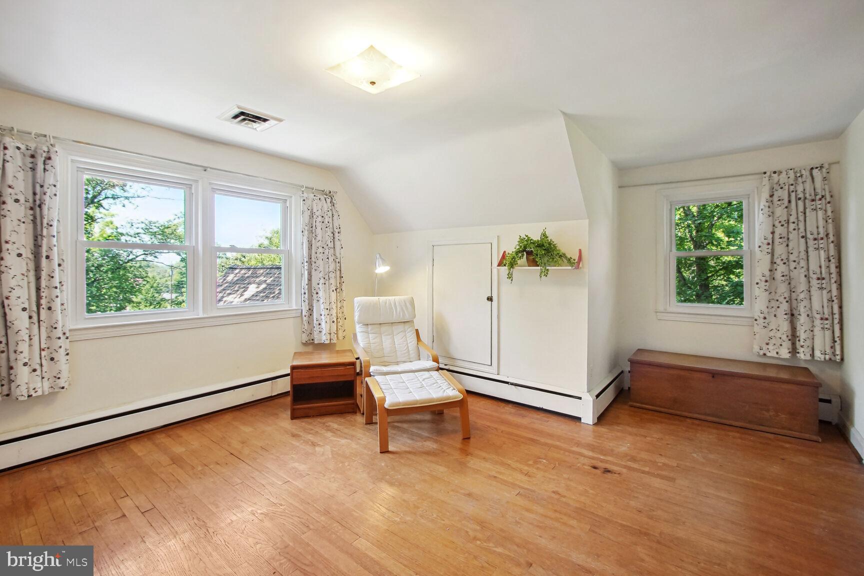 ADELPHI - Residential