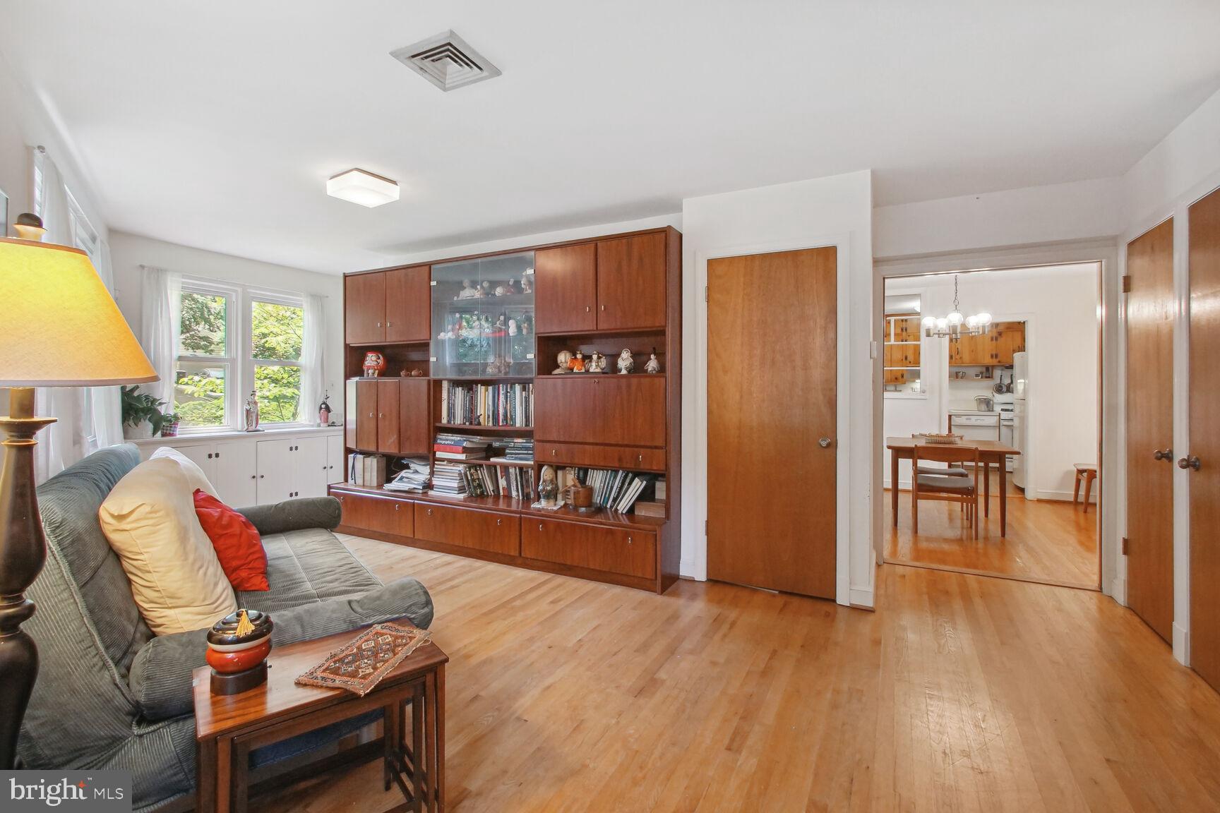 ADELPHI - Residential