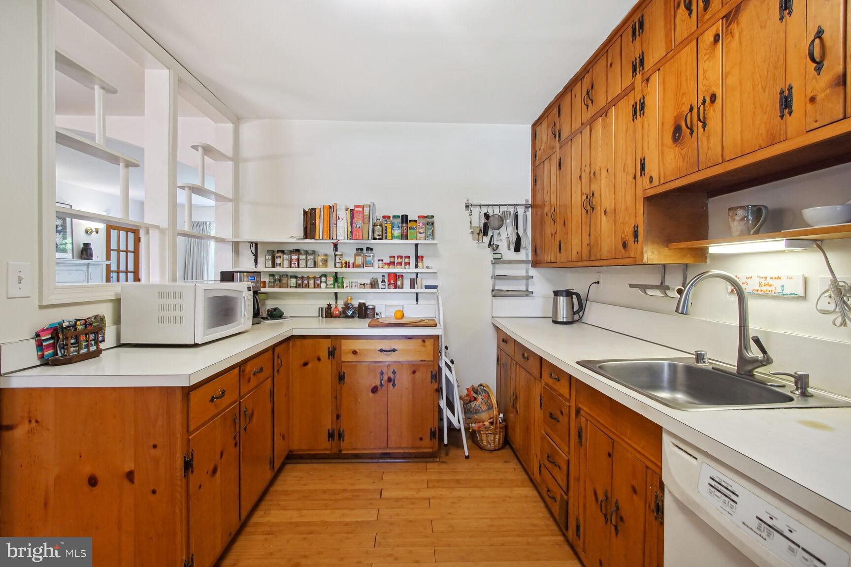 ADELPHI - Residential