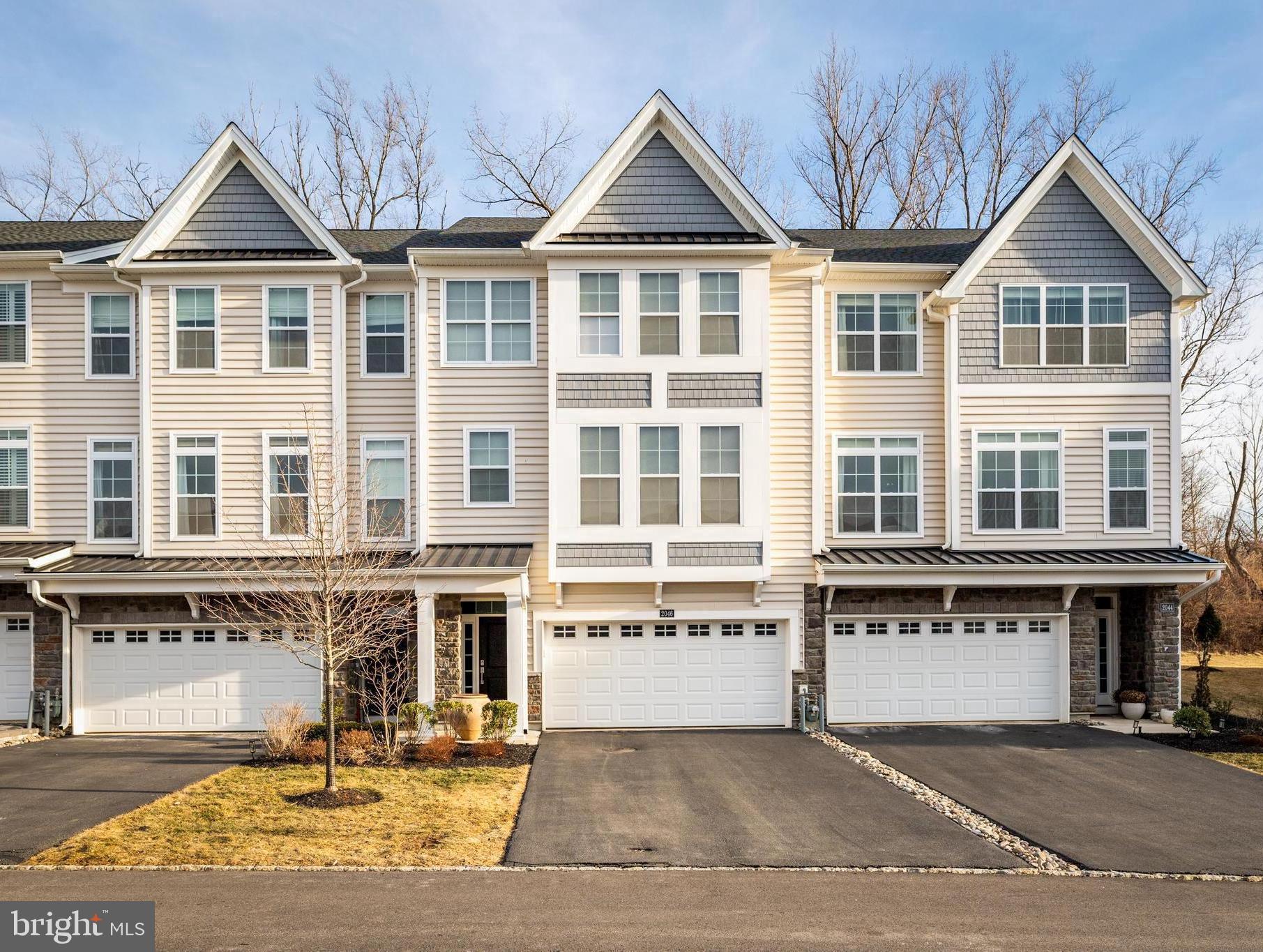 OAKS AT LAFAYETTE HILL - Residential