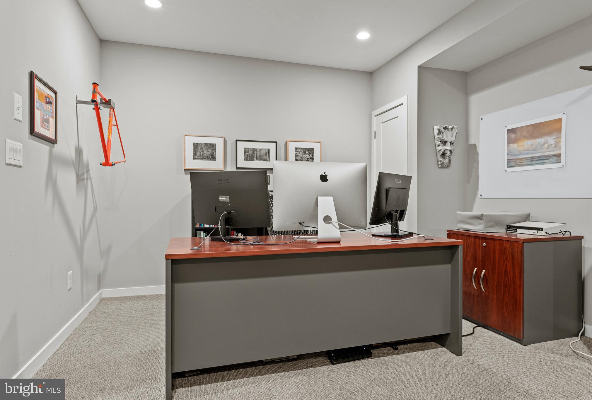 OAKS AT LAFAYETTE HILL - Residential