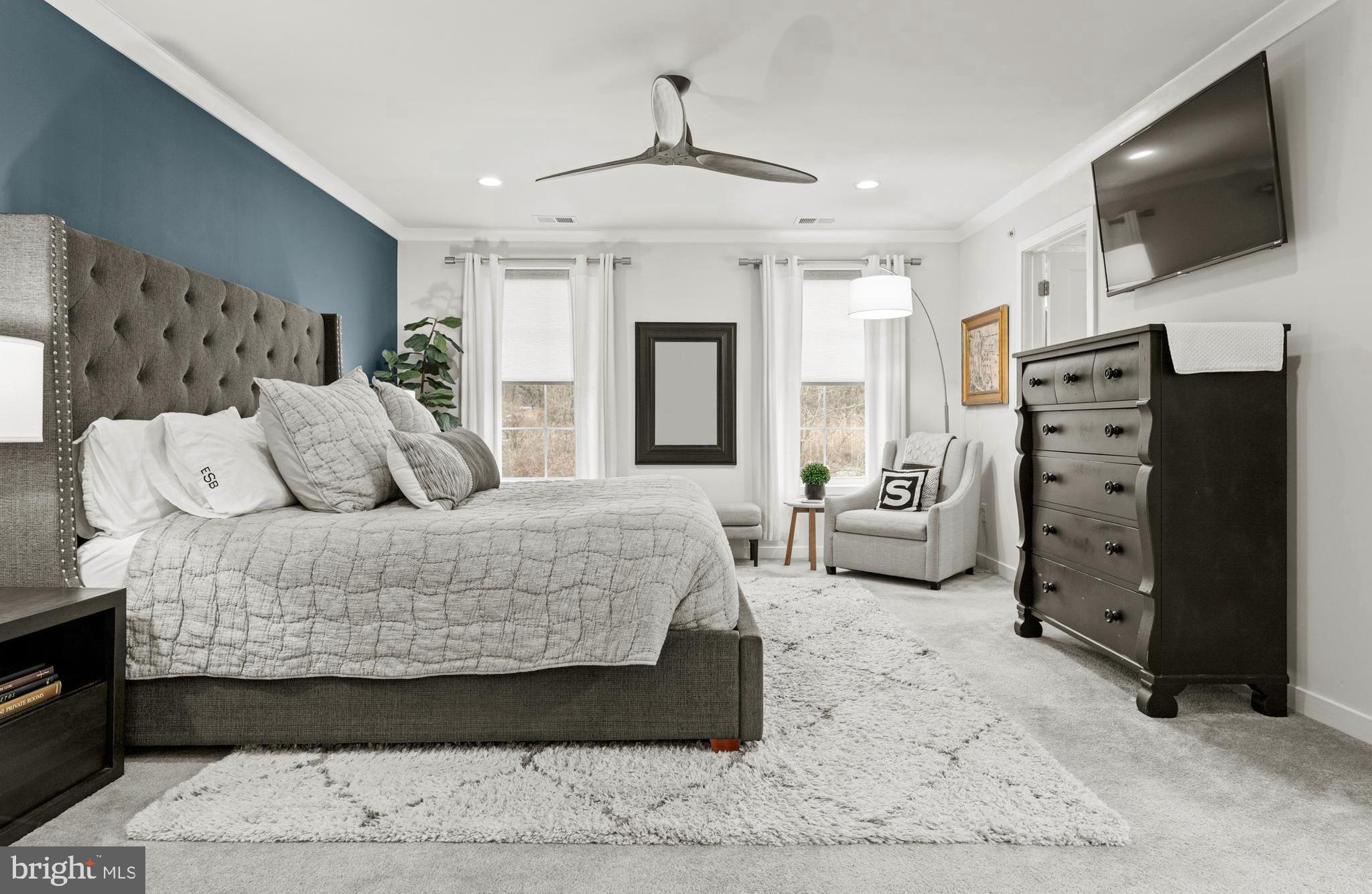 OAKS AT LAFAYETTE HILL - Residential