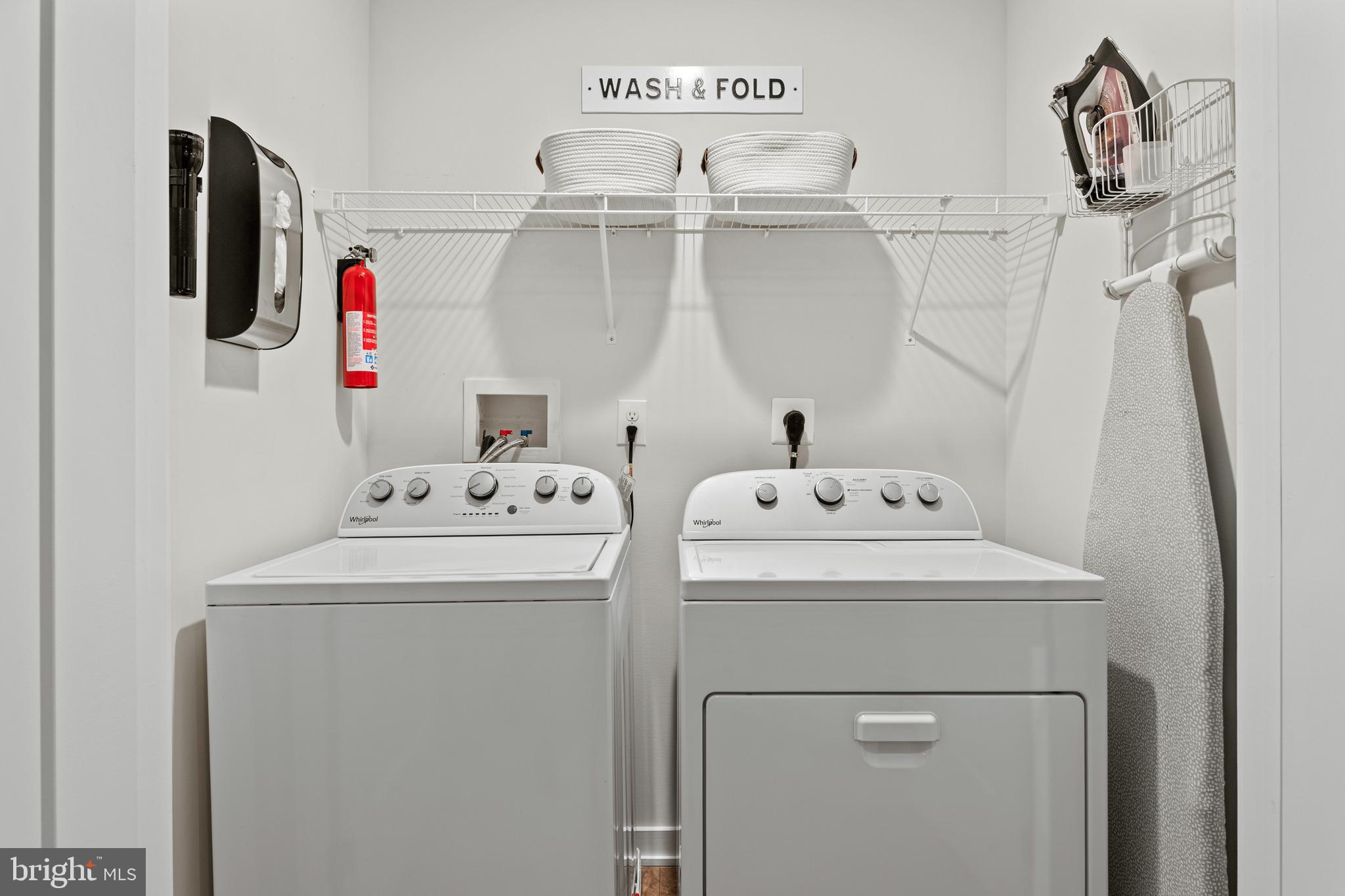 OAKS AT LAFAYETTE HILL - Residential