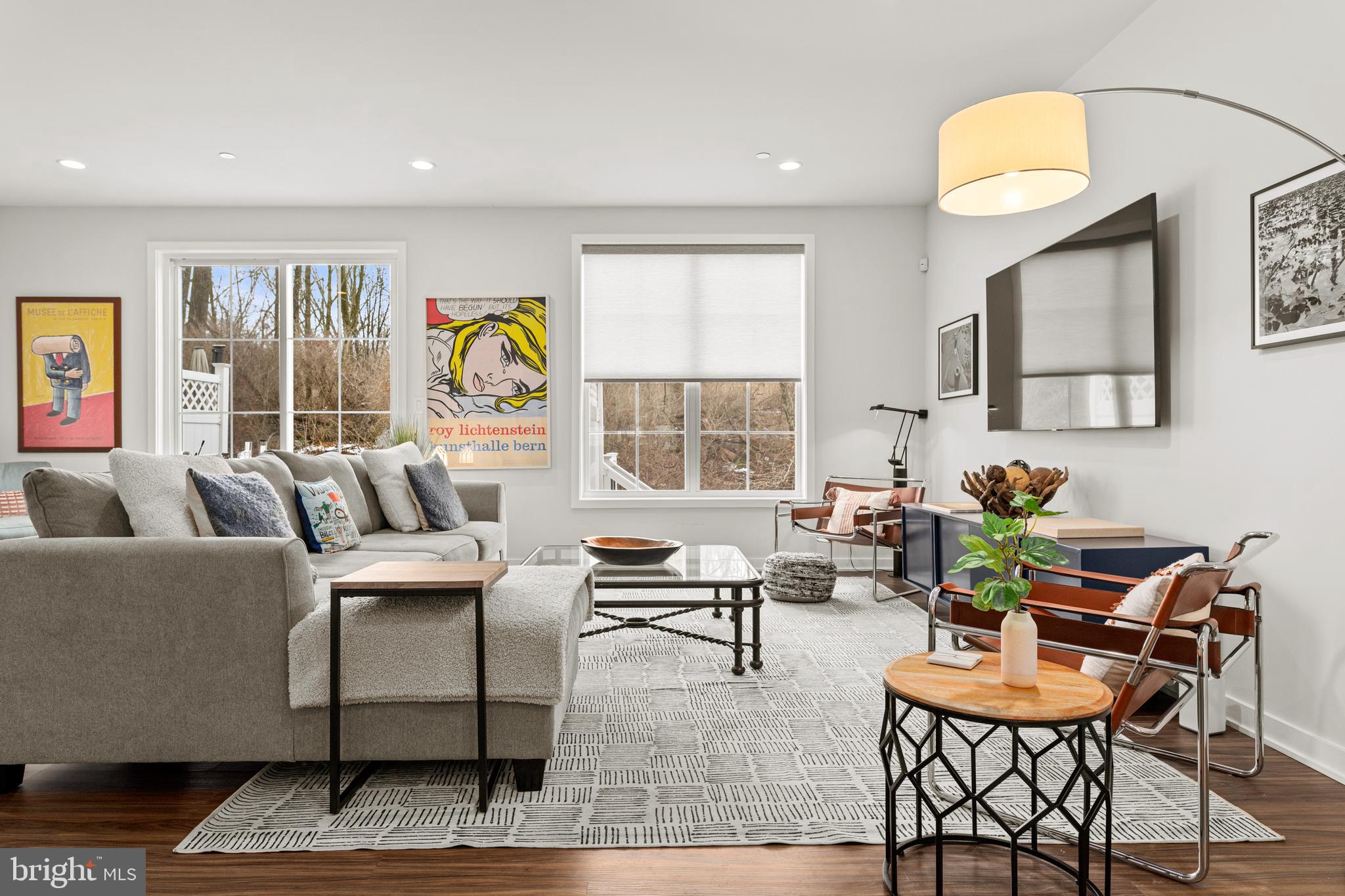 OAKS AT LAFAYETTE HILL - Residential