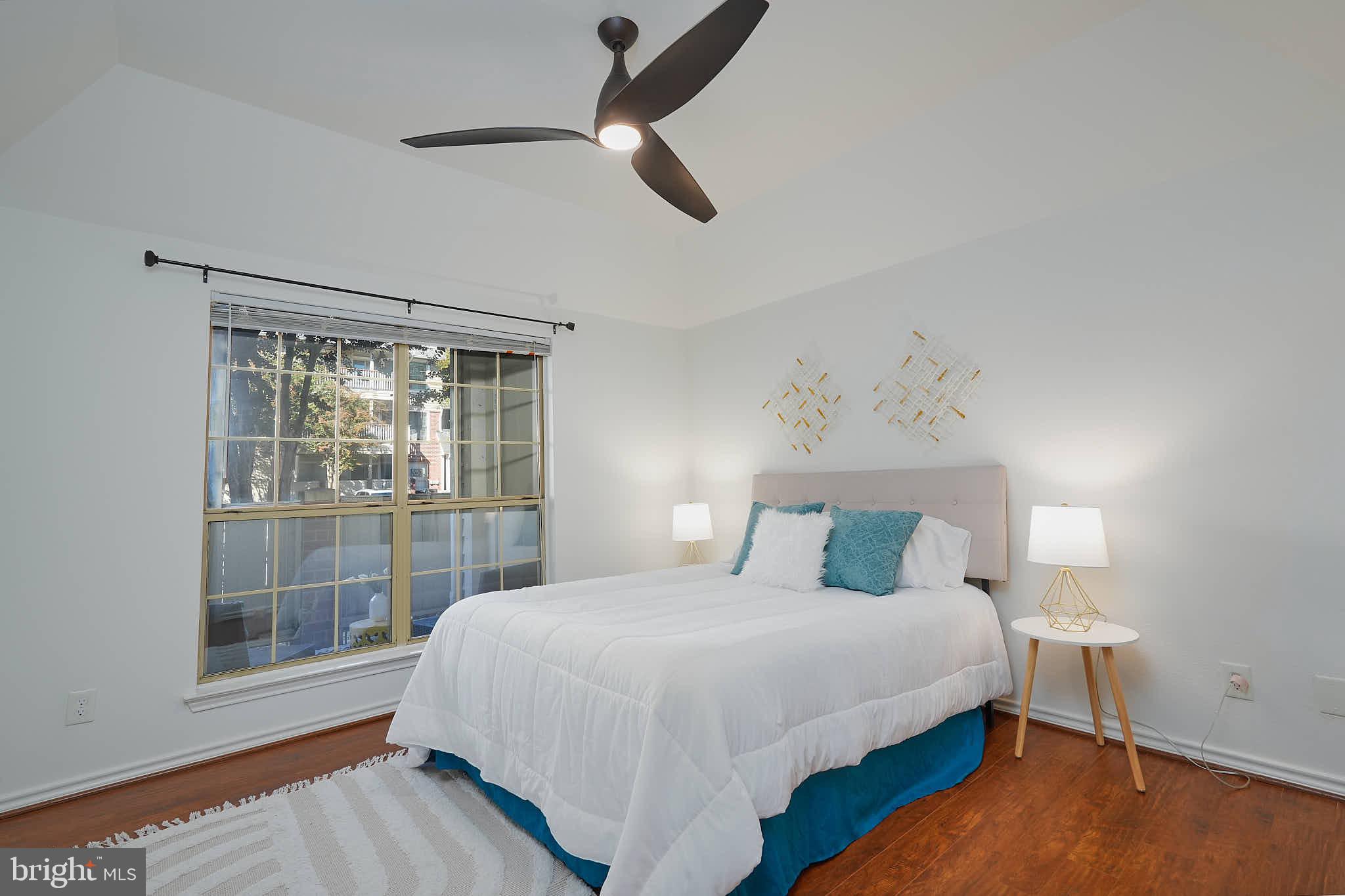 PENDERBROOK SQUARE CONDOMINIUMS - Residential