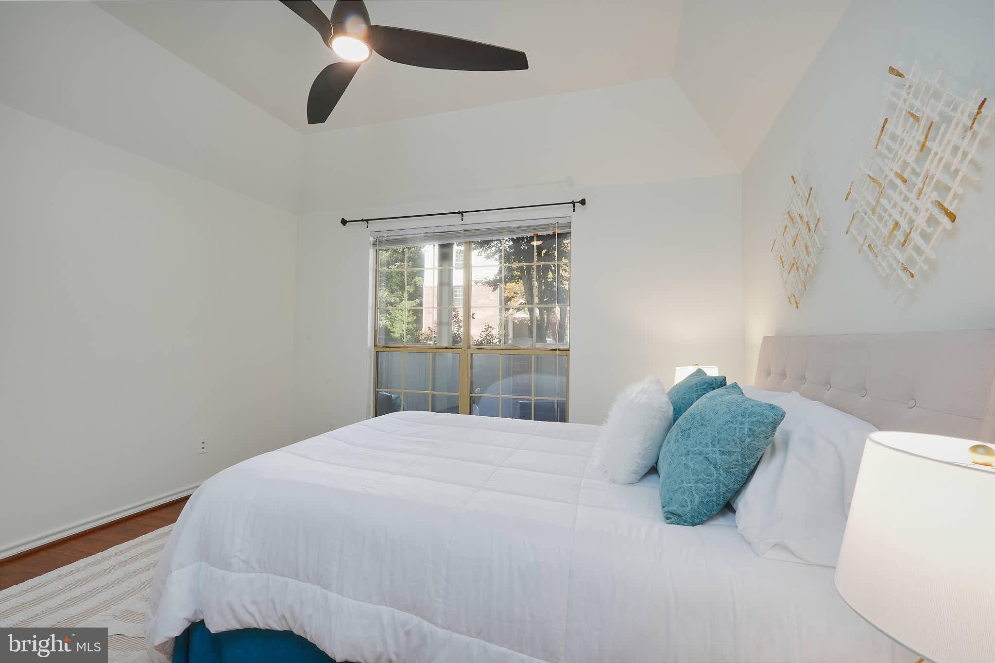 PENDERBROOK SQUARE CONDOMINIUMS - Residential