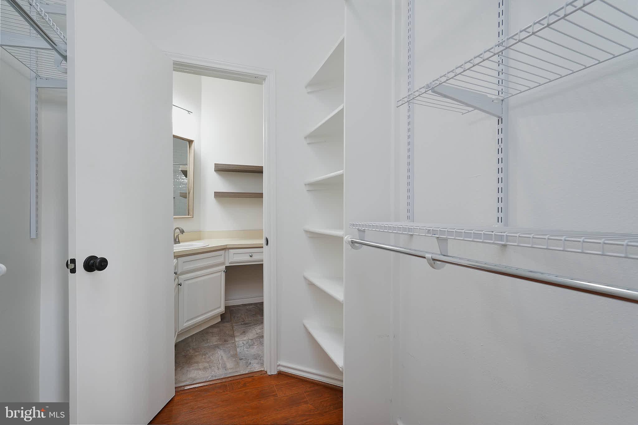 PENDERBROOK SQUARE CONDOMINIUMS - Residential