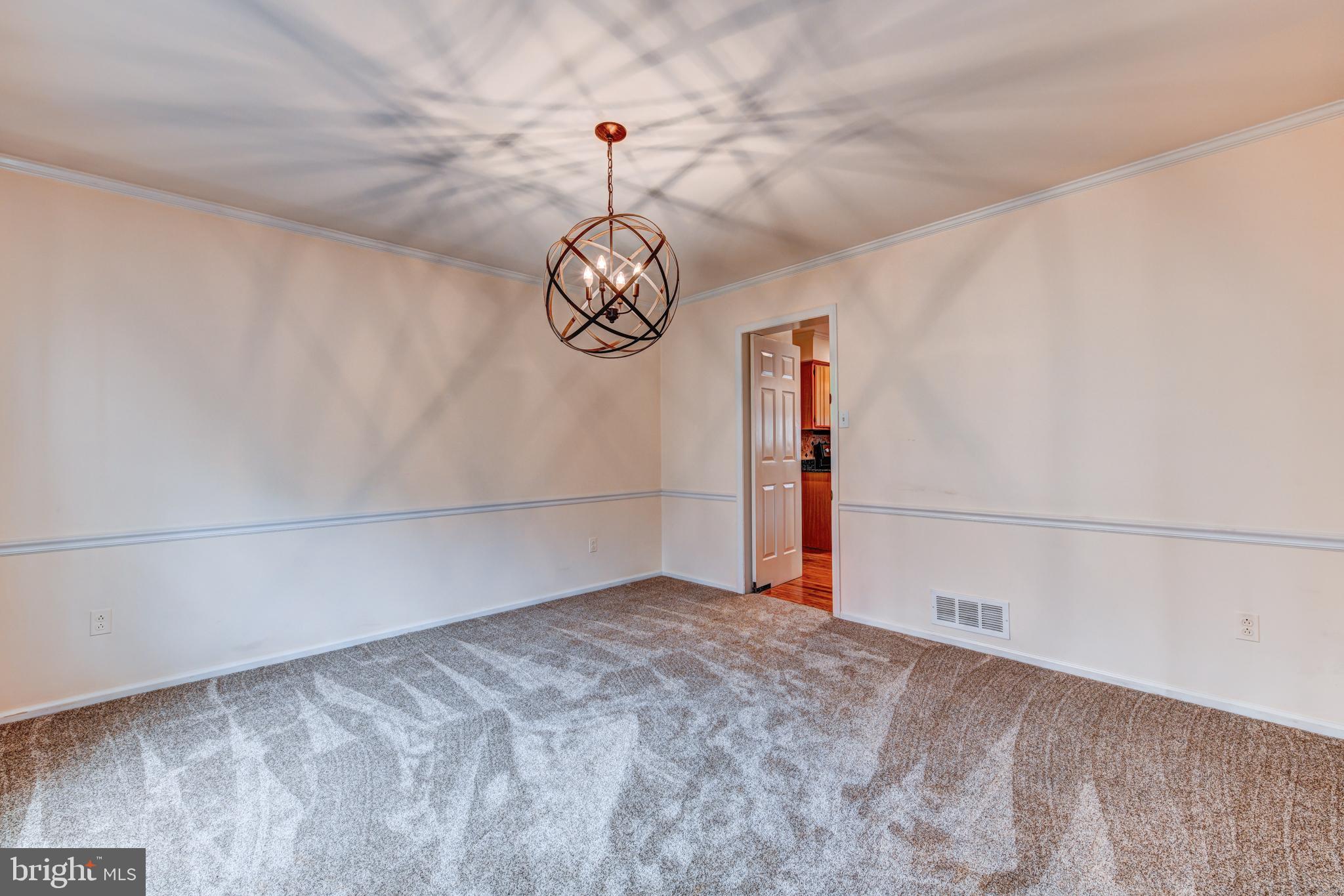 QUEENS GRANT - Residential