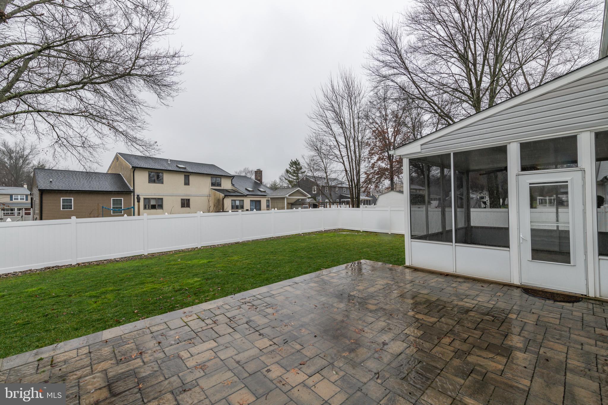 QUEENS GRANT - Residential