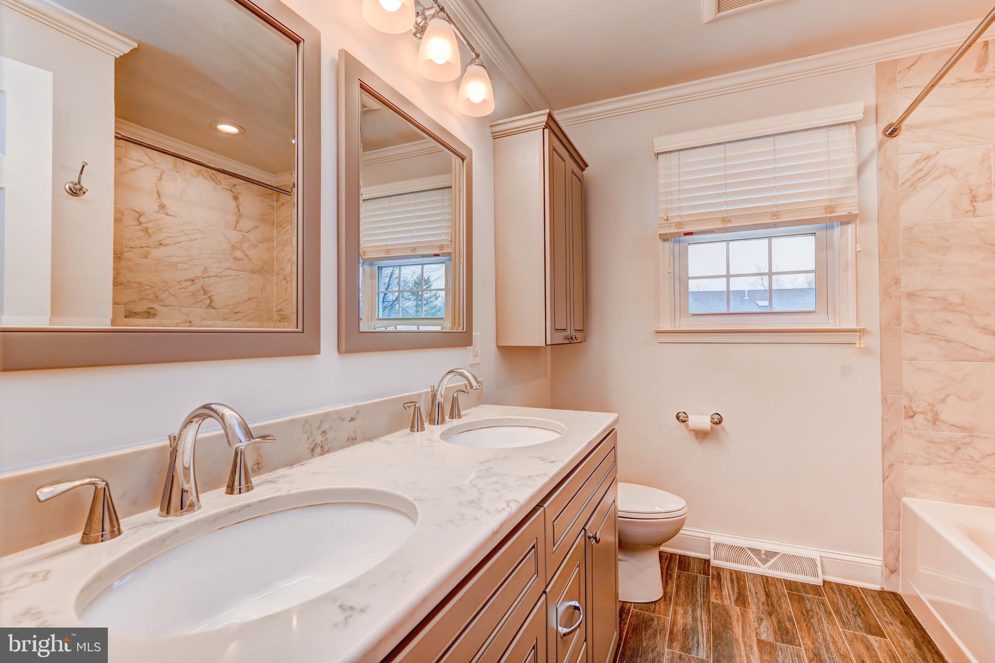 QUEENS GRANT - Residential