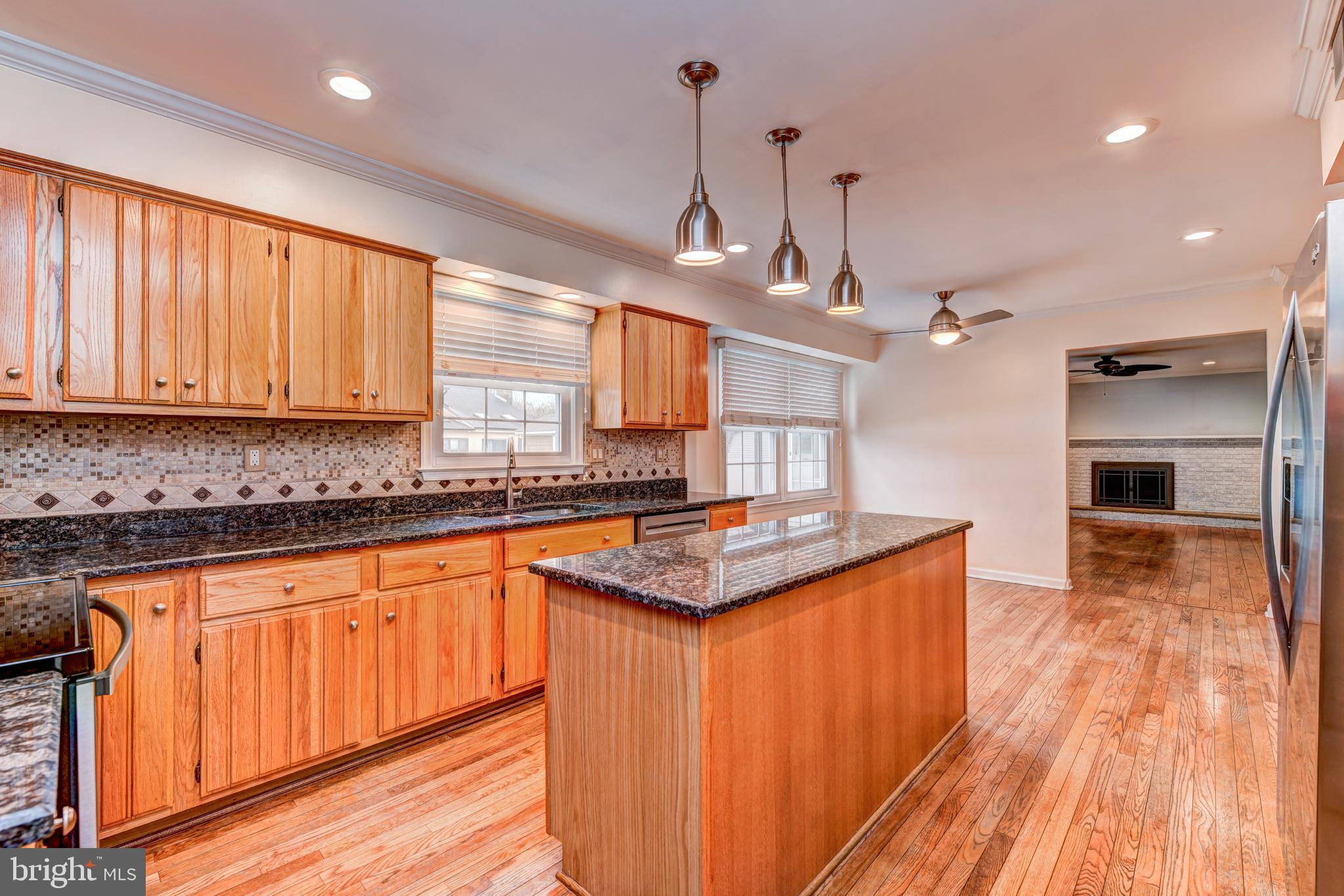 QUEENS GRANT - Residential