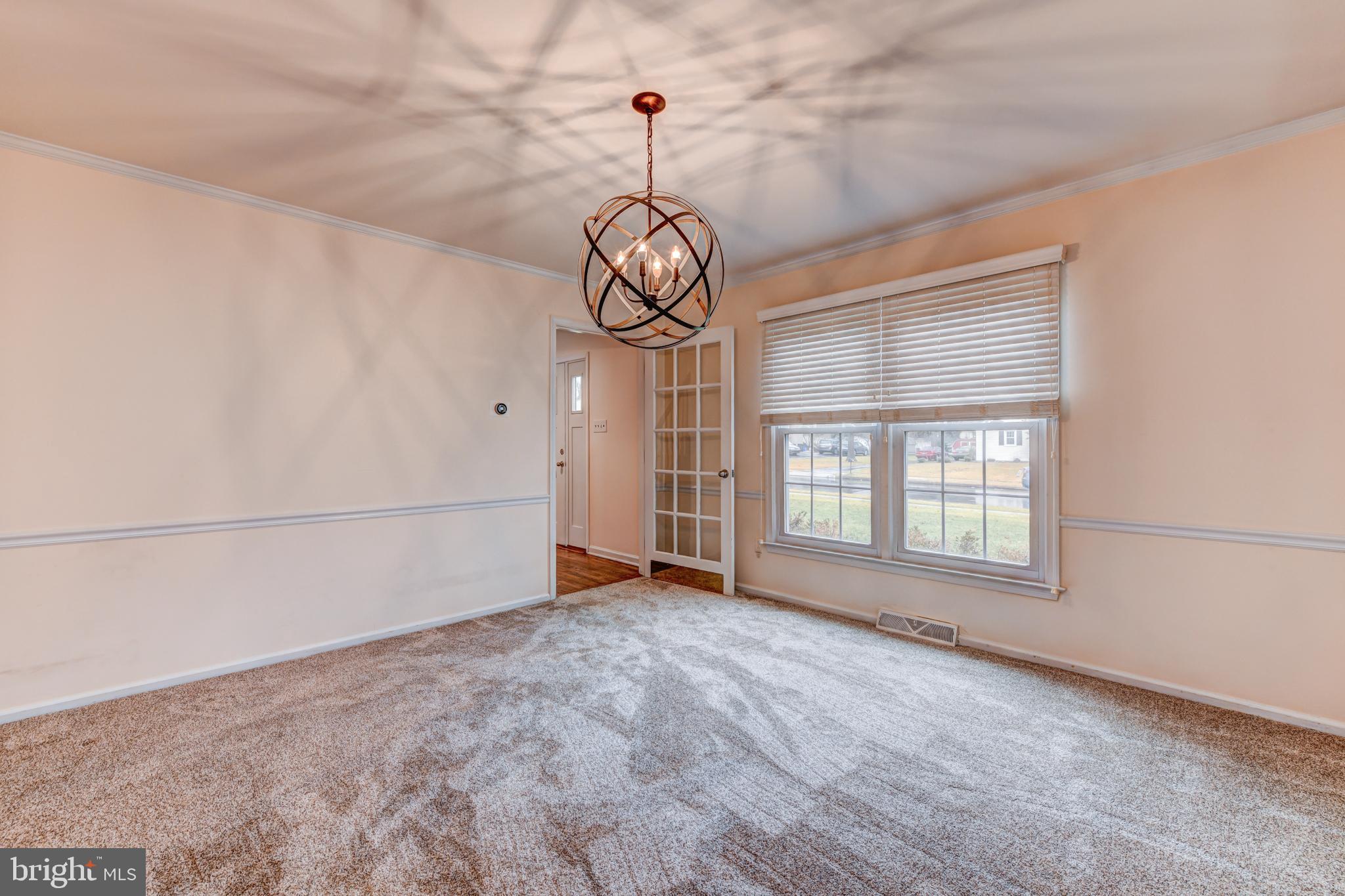 QUEENS GRANT - Residential