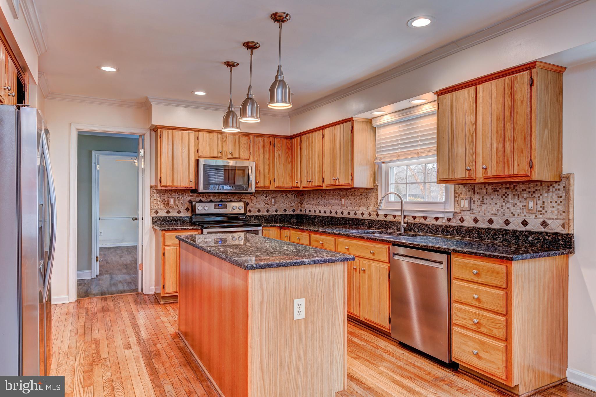 QUEENS GRANT - Residential