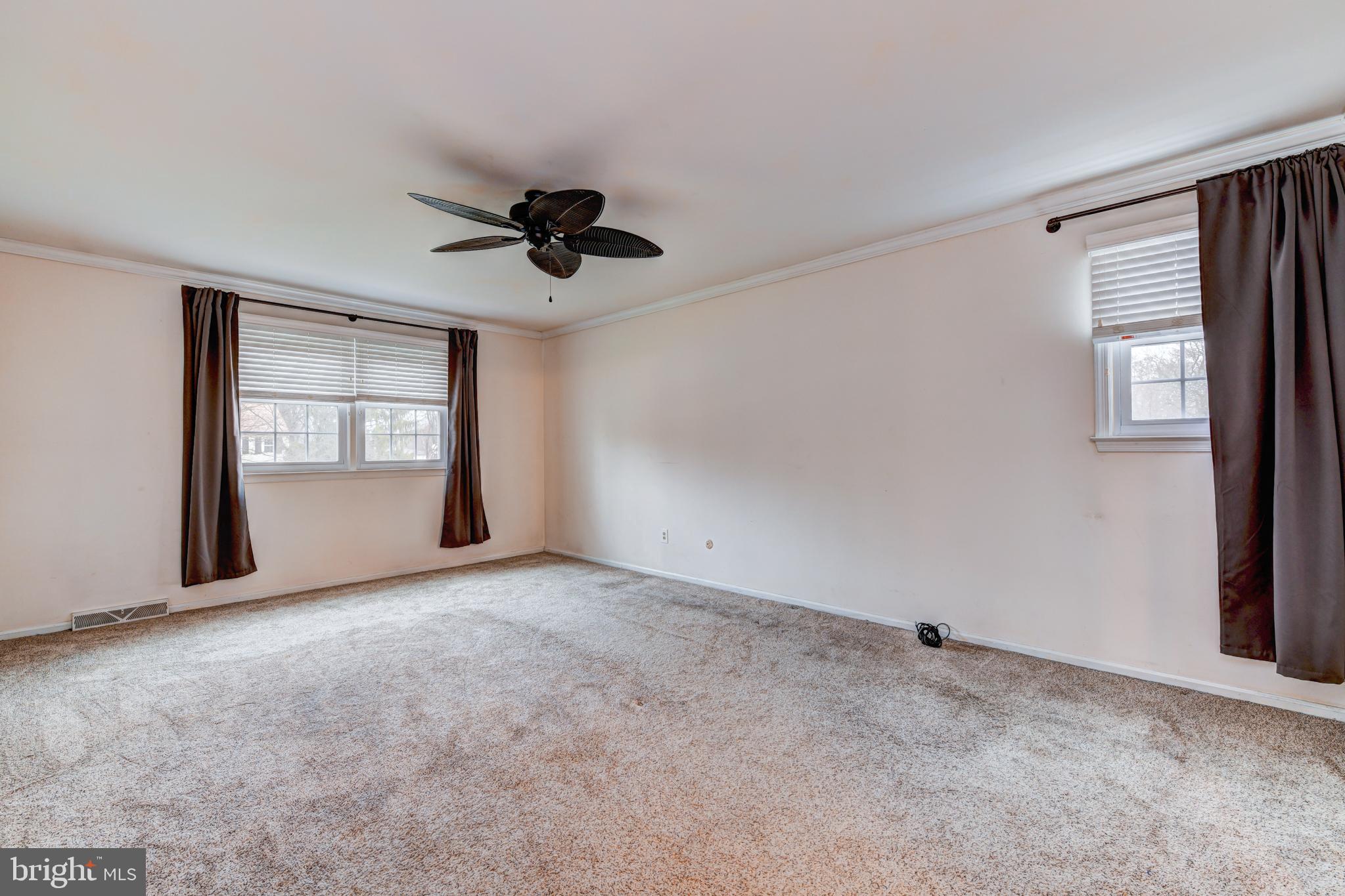 QUEENS GRANT - Residential