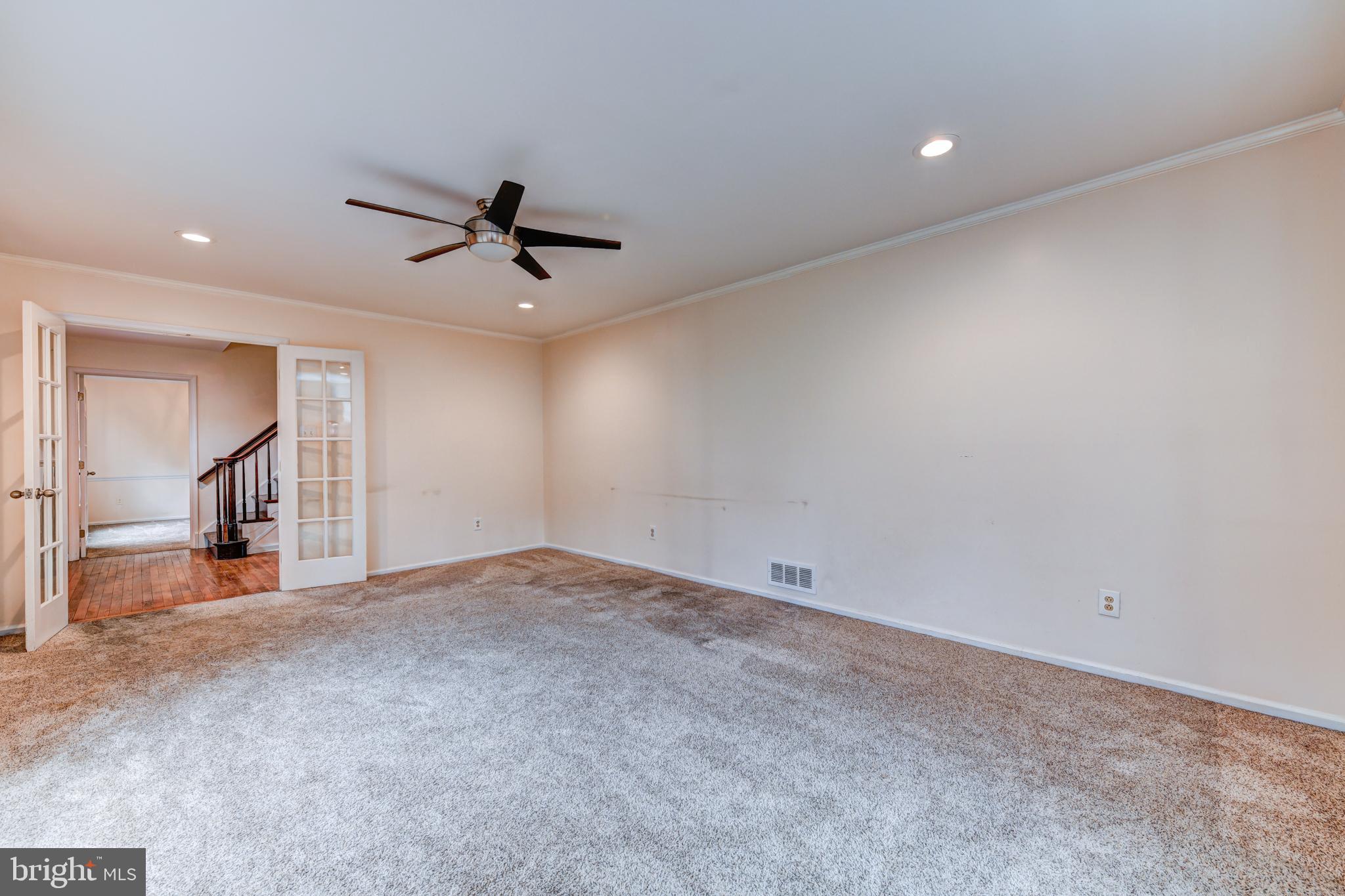 QUEENS GRANT - Residential