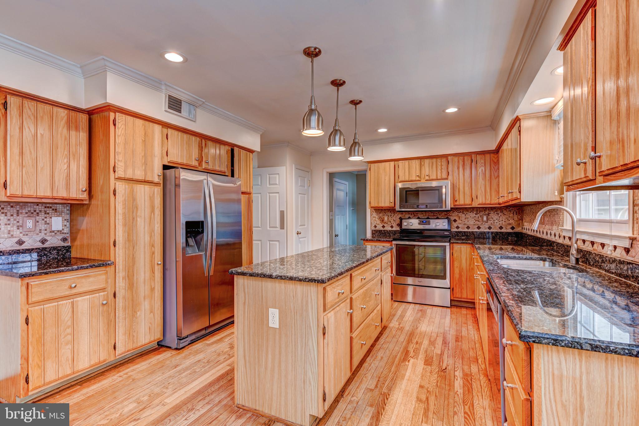 QUEENS GRANT - Residential